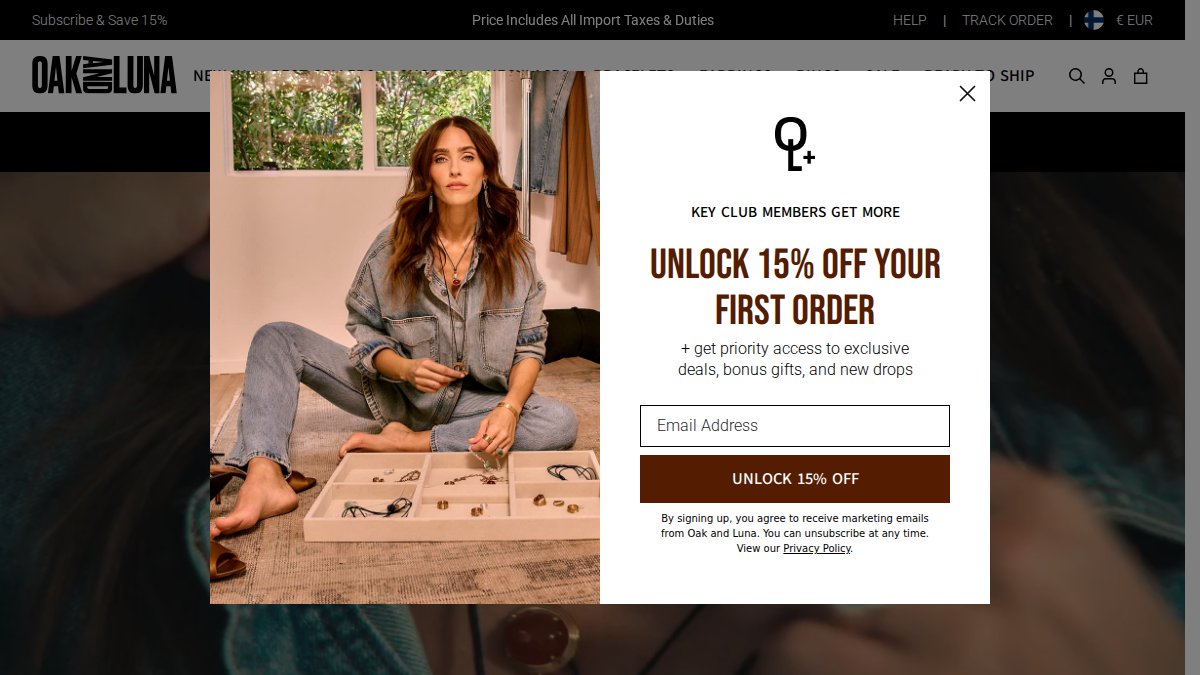 Screenshot of oakandluna.com interface